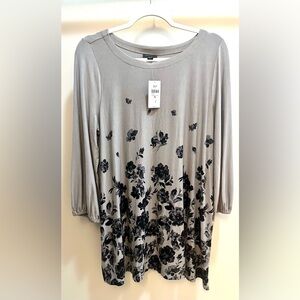 NWT J Jill Wearever Gray Black Floral 3/4 Sleeve A-line Tunic Blouse Size M